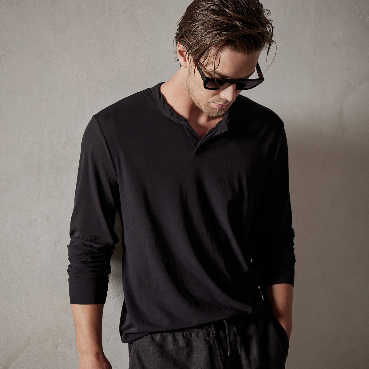 High Gauge Jersey Henley in Black | James Perse Los Angeles