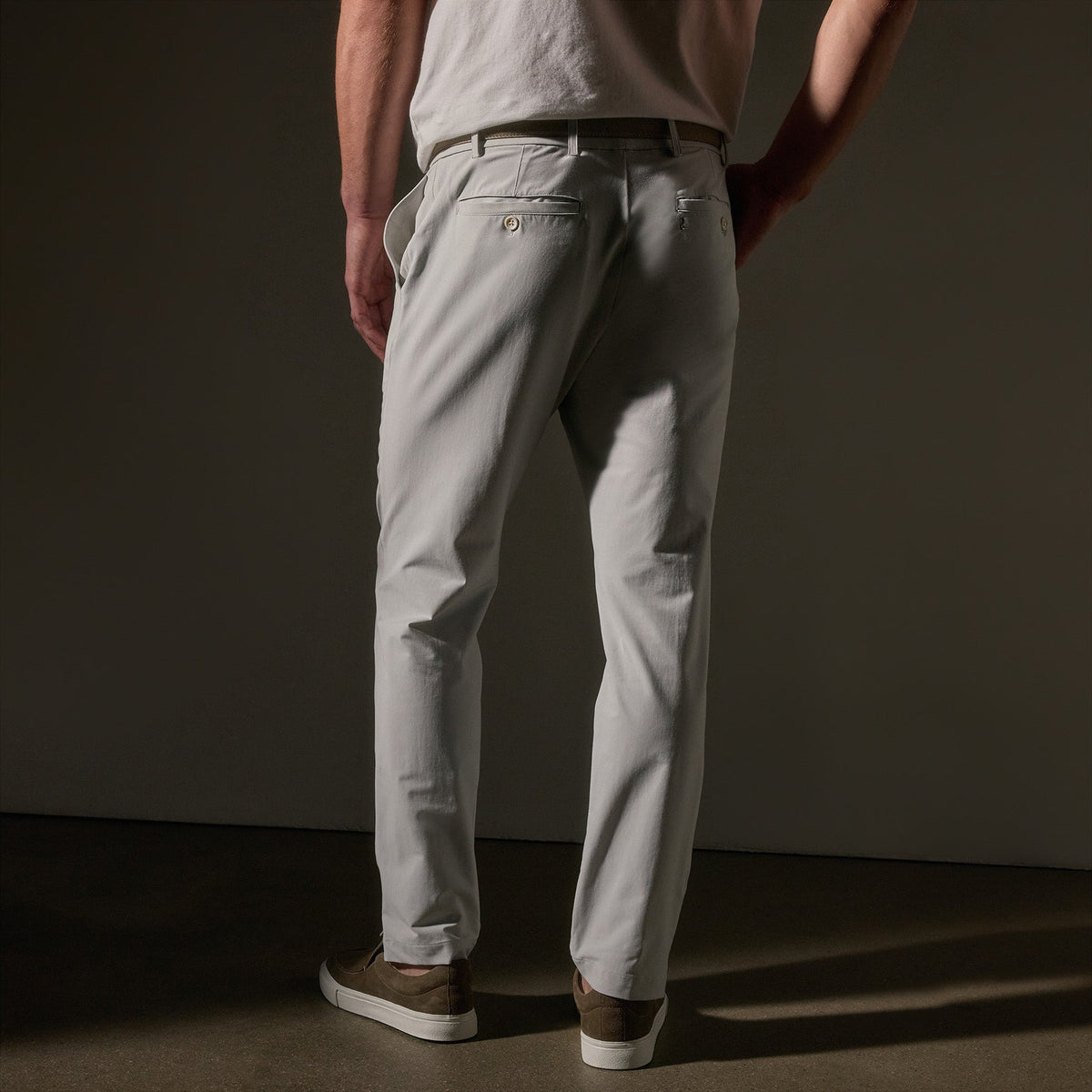 Golf Trouser  in Mist | James Perse Los Angeles