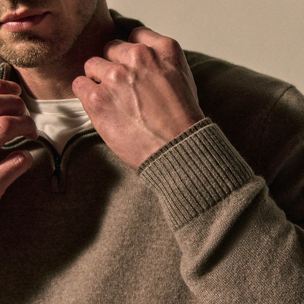 Italian Spun Cashmere Half Zip in Warm Brown/Mid Brown | James Perse Los Angeles