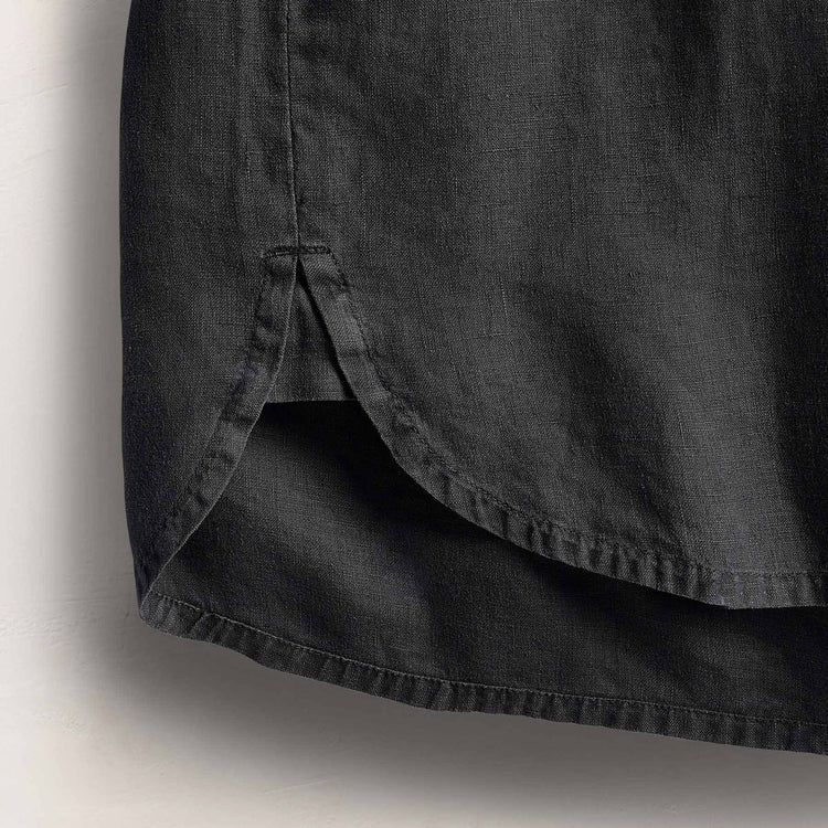 Lightweight Linen Shirt in Magma Pigment | James Perse Los Angeles