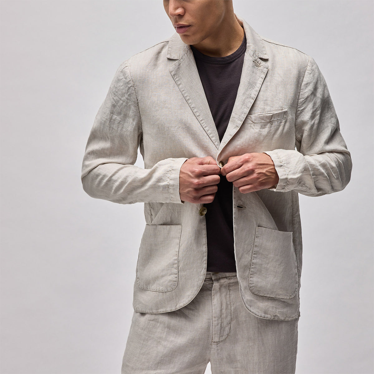 Garment Dyed Linen Blazer in Salt Pigment | James Perse Los Angeles
