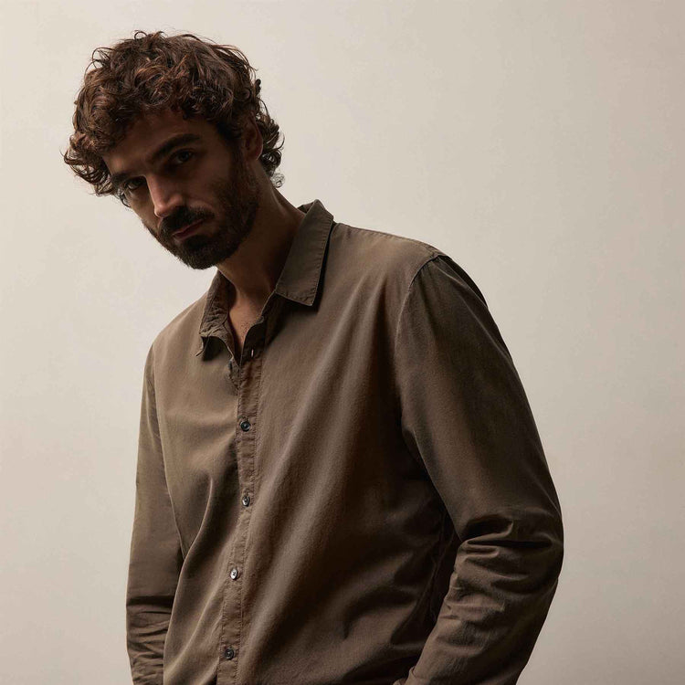 Standard Shirt in Caribou Pigment | James Perse Los Angeles