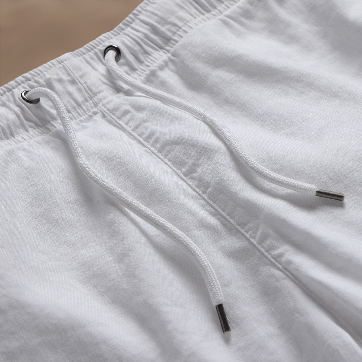 Linen Blend Jogger Short in White | James Perse Los Angeles