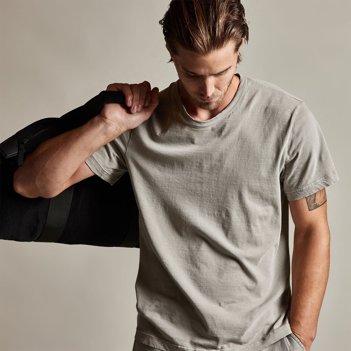 Short Sleeve Crew Neck in Dapple Pigment | James Perse Los Angeles