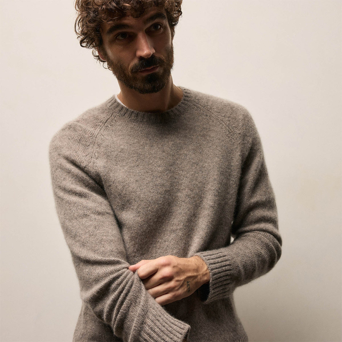 Lightweight Textured Cashmere Crew in Beige Melange | James Perse Los Angeles