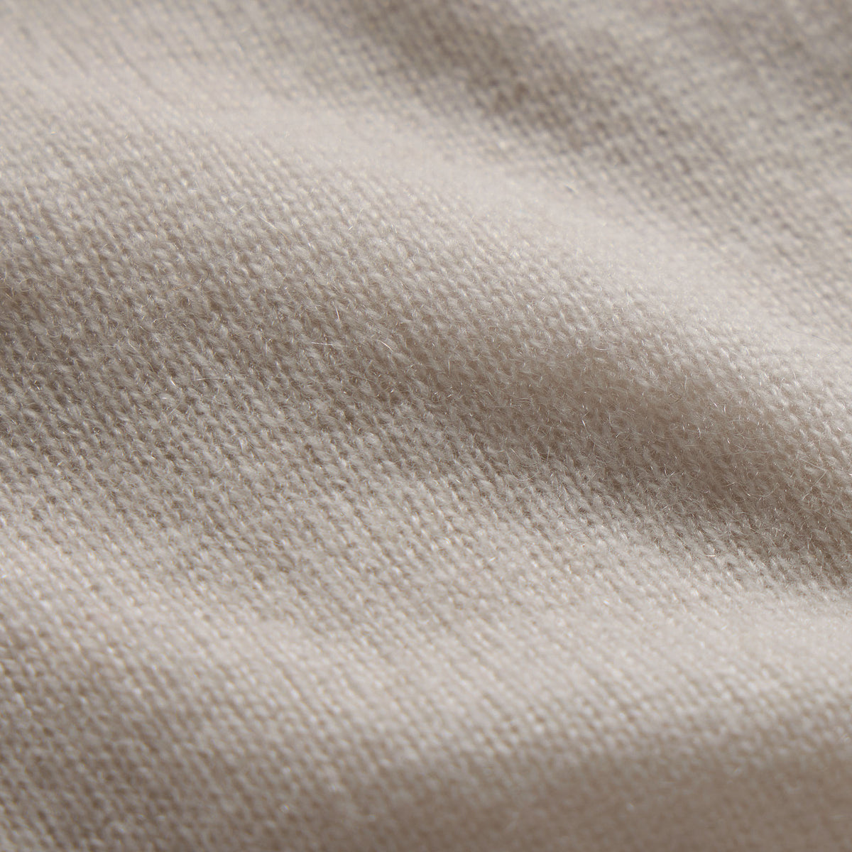 Soft Featherweight Cashmere V Neck in Tan | James Perse Los Angeles