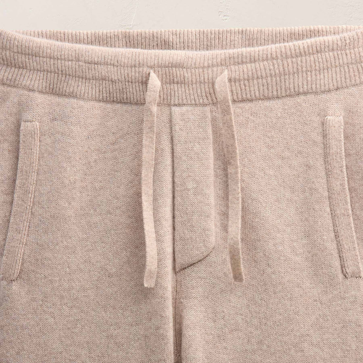 Recycled Cashmere Track Pant With Pockets in Stone | James Perse Los Angeles