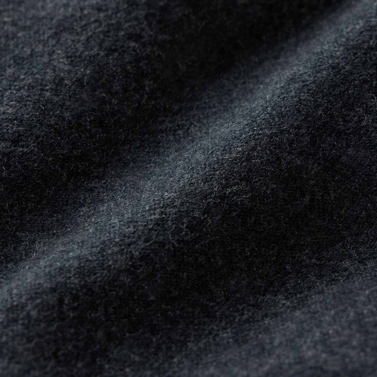 Rcld Cashmere Palm Intarsia Raglan in Coal/Off White | James Perse Los Angeles
