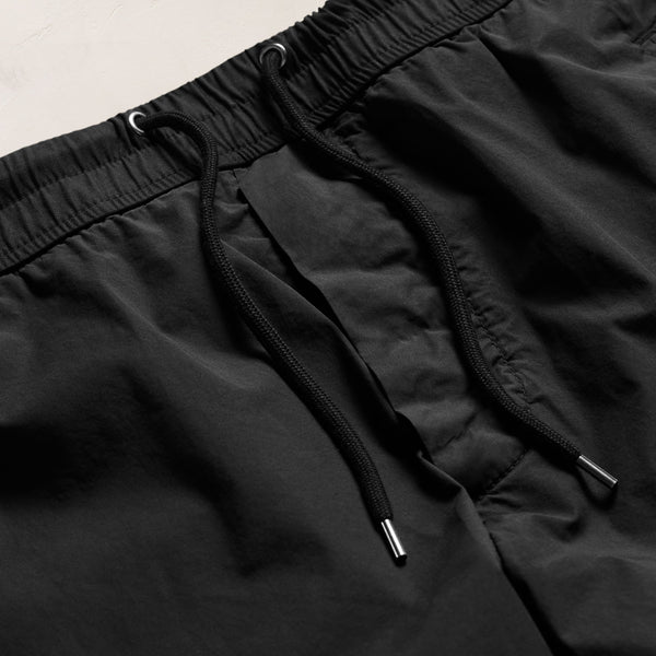 Parachute Poplin Cargo in Black | James Perse Los Angeles
