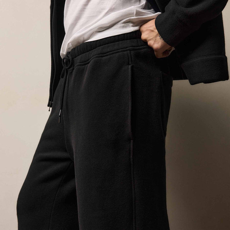 Cozy Fleece Sweat Pant in Black in Black | James Perse Los Angeles