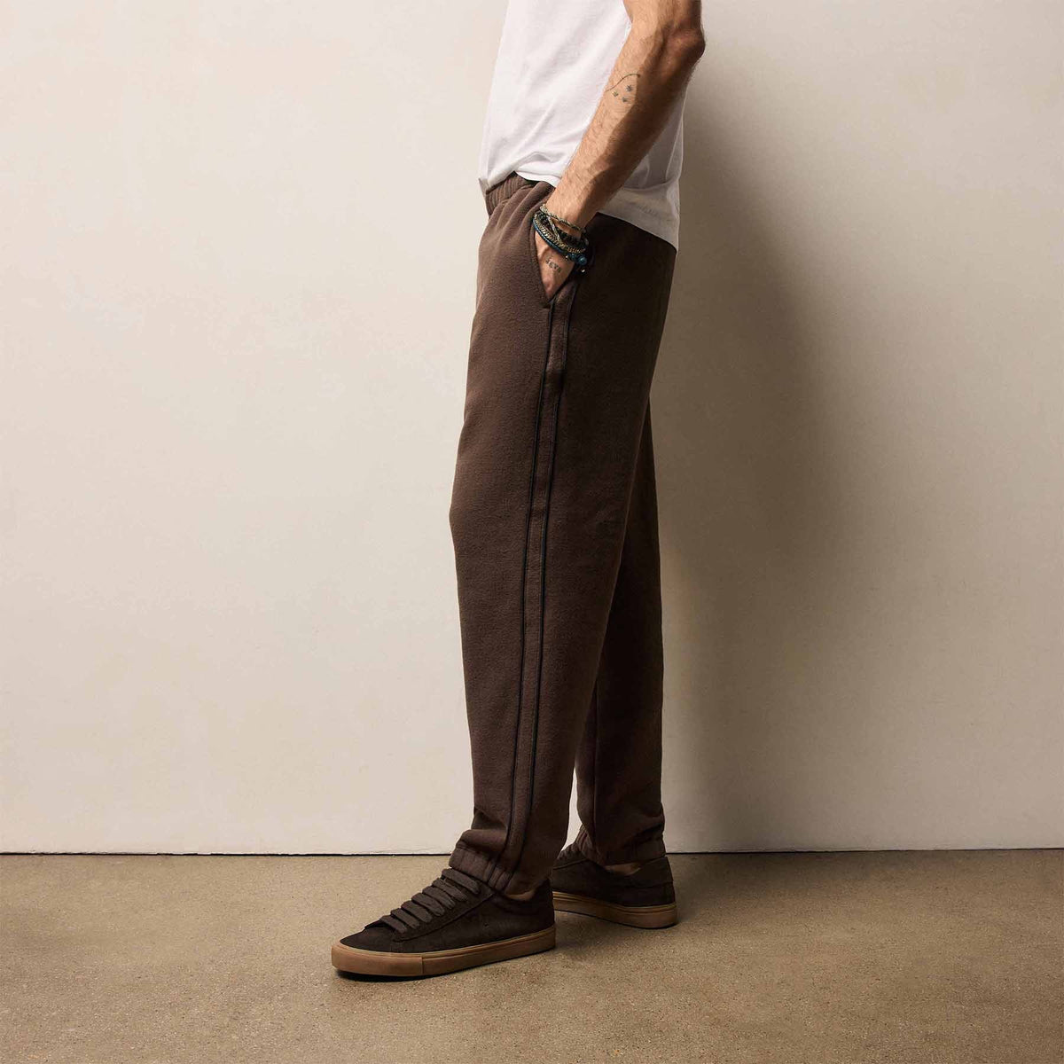 Cozy Sweat Pant With Piping in Porcupine | James Perse Los Angeles