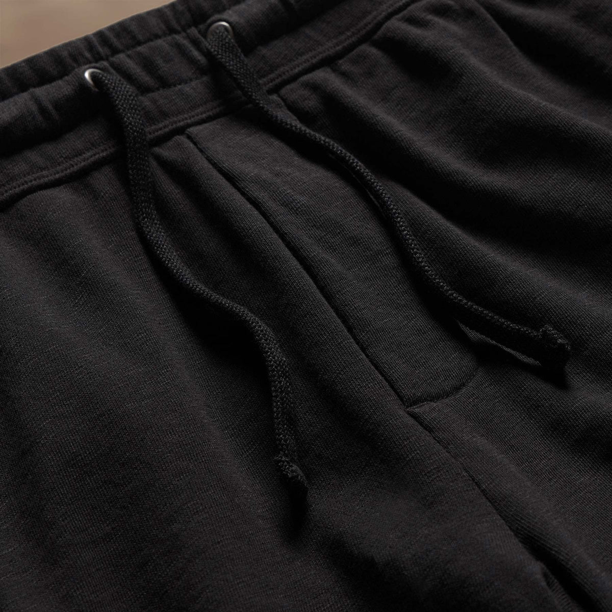Vintage French Terry Sweat Short in Black | James Perse Los Angeles