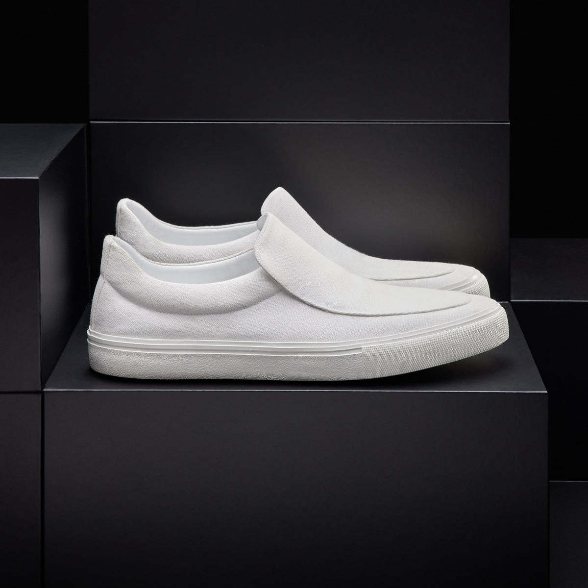 Men's Coastal Canvas Slip On in White | James Perse Los Angeles
