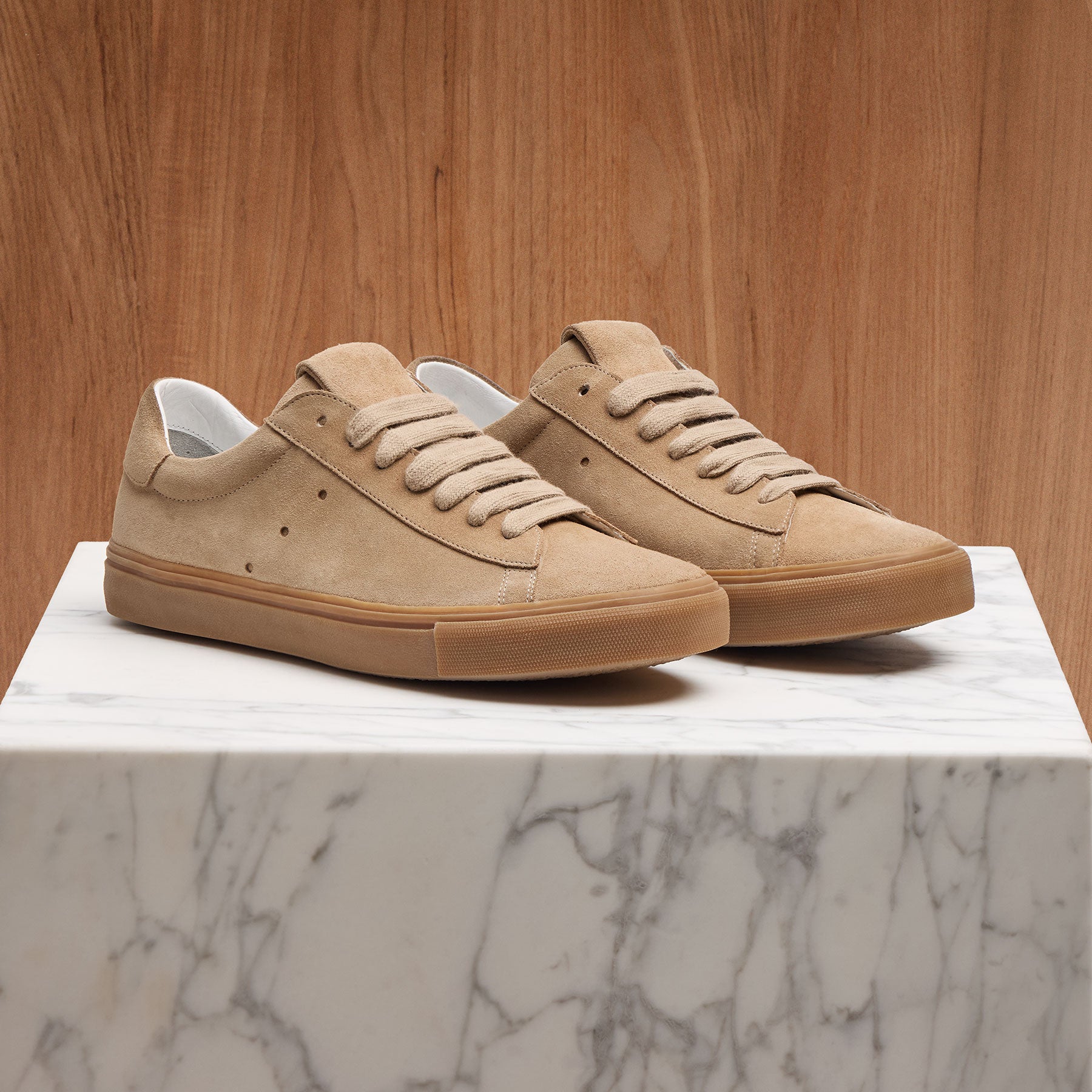 Men's Suede Retro Sneaker in Cappuccino | James Perse Los Angeles