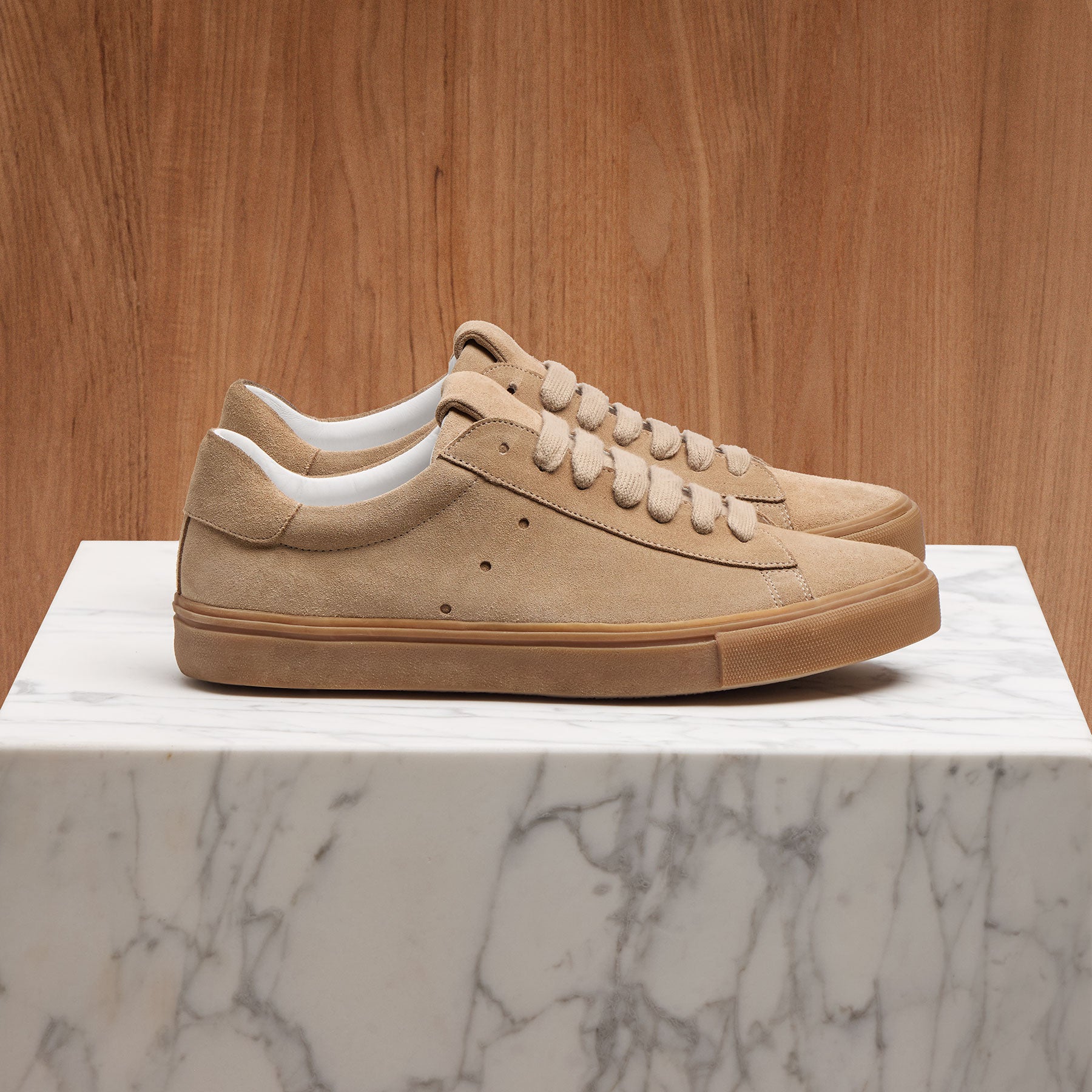 Men's Suede Retro Sneaker in Cappuccino | James Perse Los Angeles
