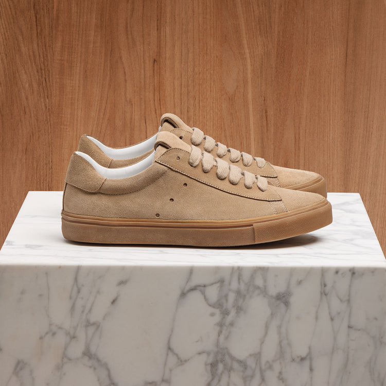 Men's Suede Retro Sneaker in Cappuccino | James Perse Los Angeles