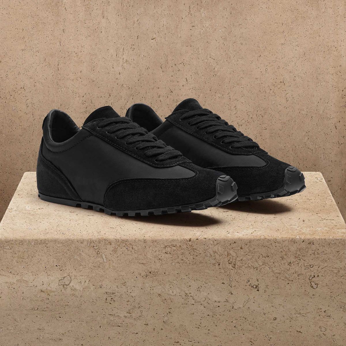 Women's Fenzy Running Sneaker in Black/Black | James Perse Los Angeles
