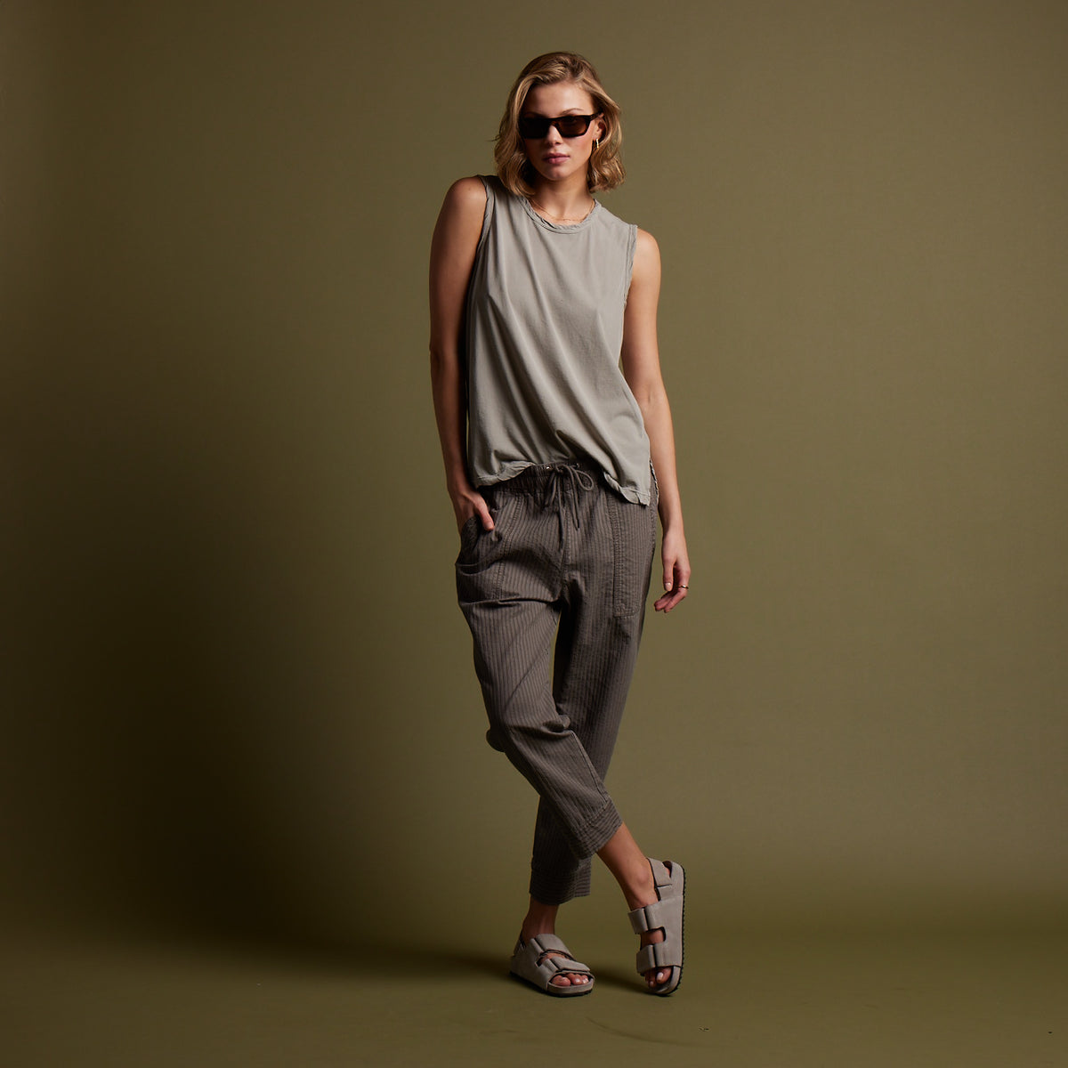 Seersucker Pant in River Rock Pigment | James Perse Los Angeles