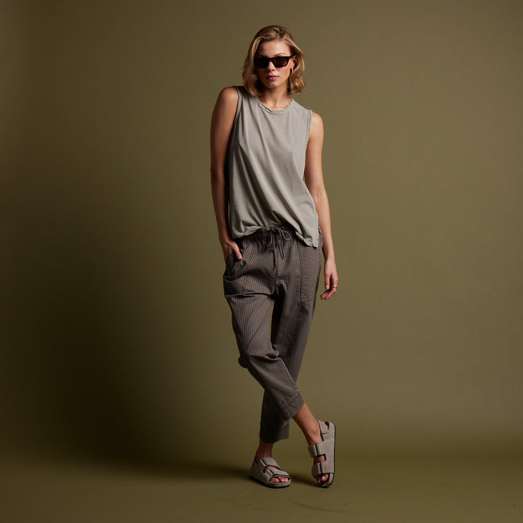 Seersucker Pant in River Rock Pigment | James Perse Los Angeles