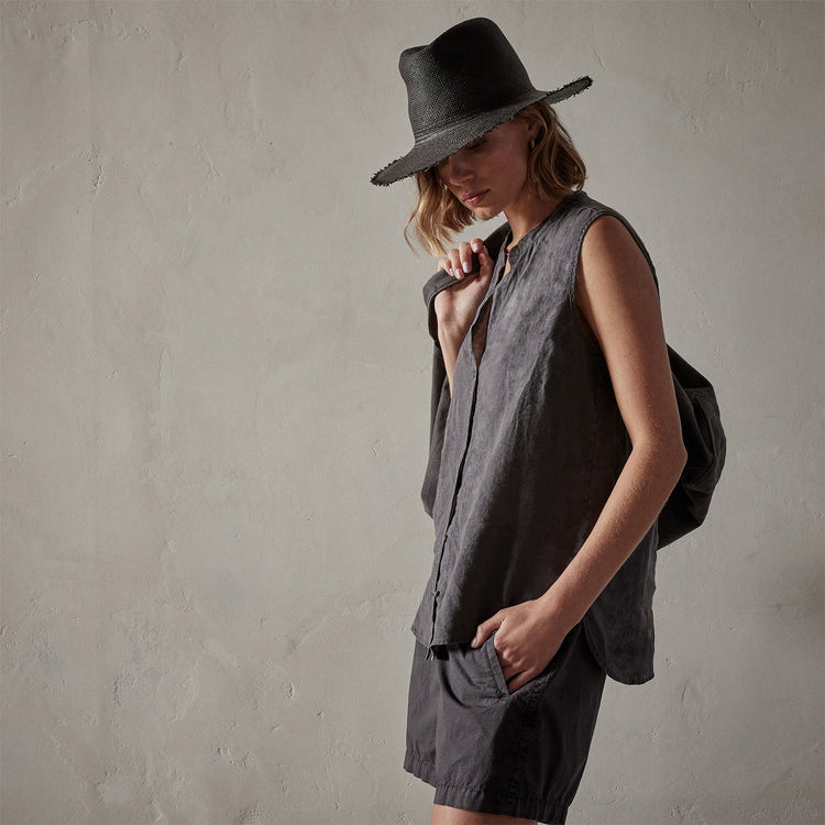 Double Dye Sleeveless Linen Shirt in Magma Pigment | James Perse Los Angeles