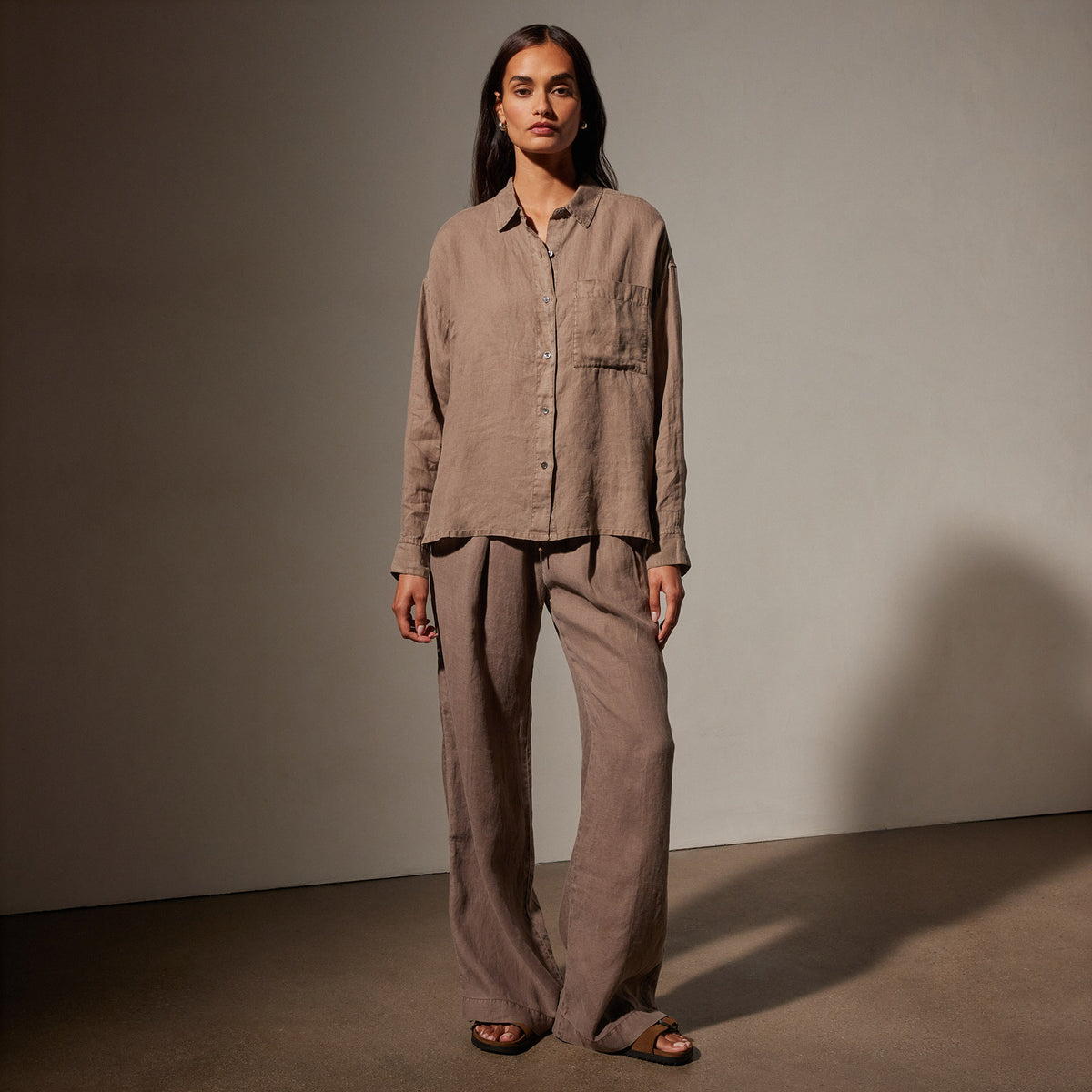 Linen Oversized Shirt in Cargo Pigment | James Perse Los Angeles