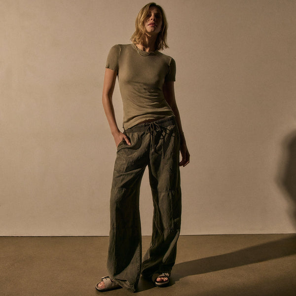 Lightweight Utility Pant in Birch Pigment | James Perse Los Angeles
