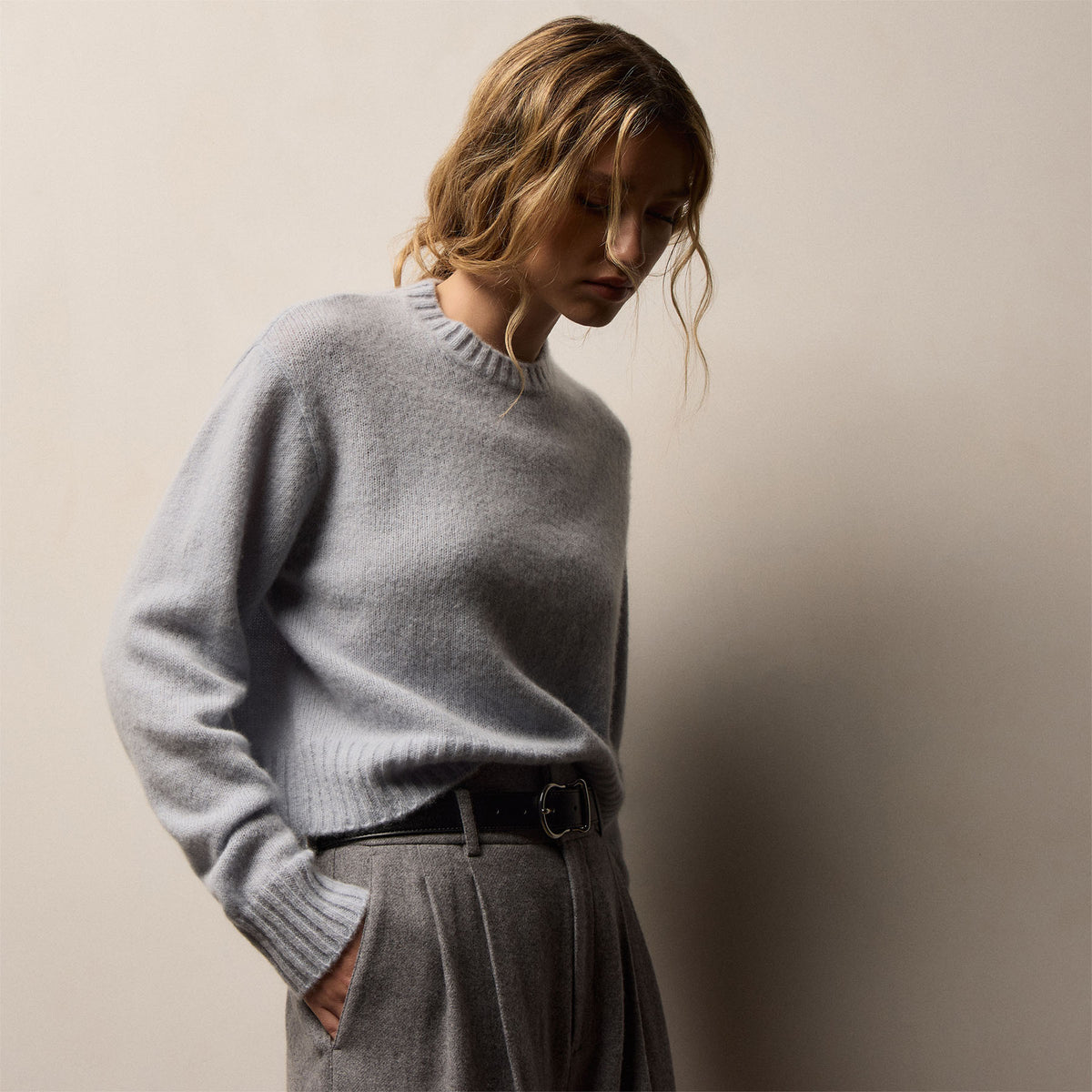 Women's Lightweight Textured Cashmere Crew Gift Set In Bark/Pale Blue | James Perse Los Angeles