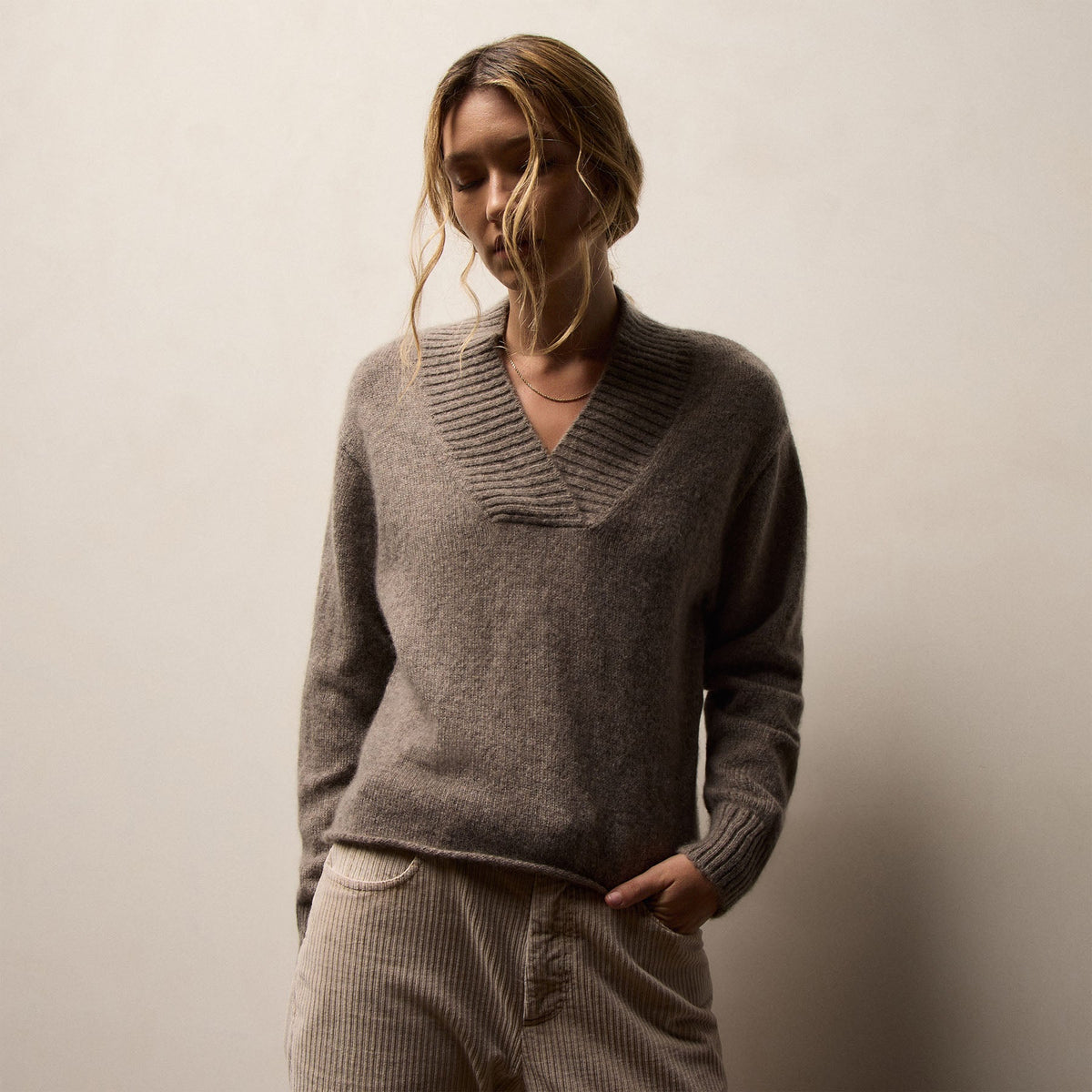 Lightweight Textured Cashmere V Neck in Beige Melange | James Perse Los Angeles
