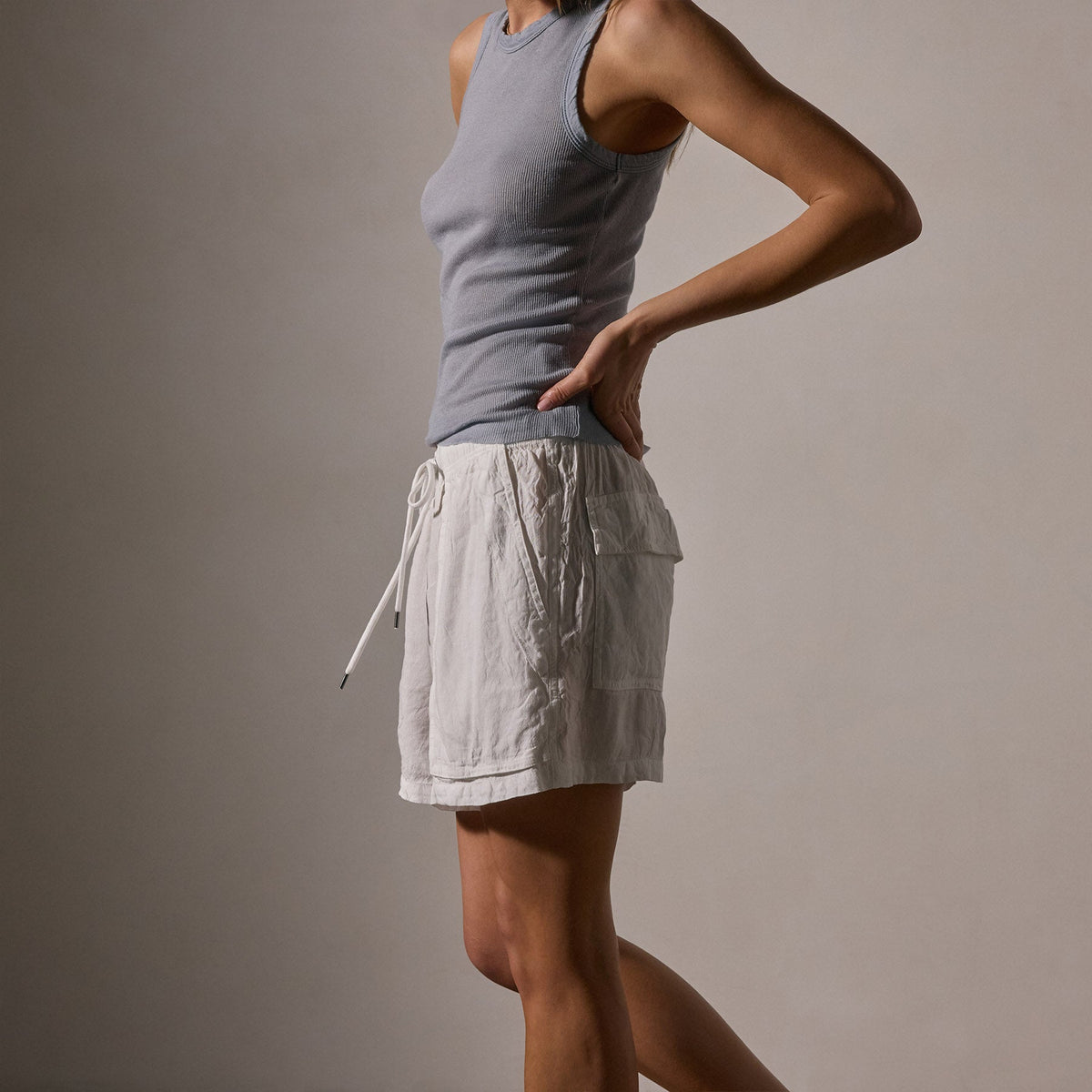 Viscose Linen Utility Short in White | James Perse Los Angeles