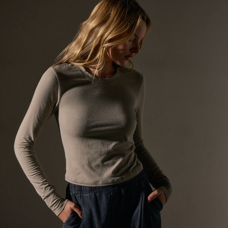 Long Sleeve Cropped Tee  in Overcast | James Perse Los Angeles