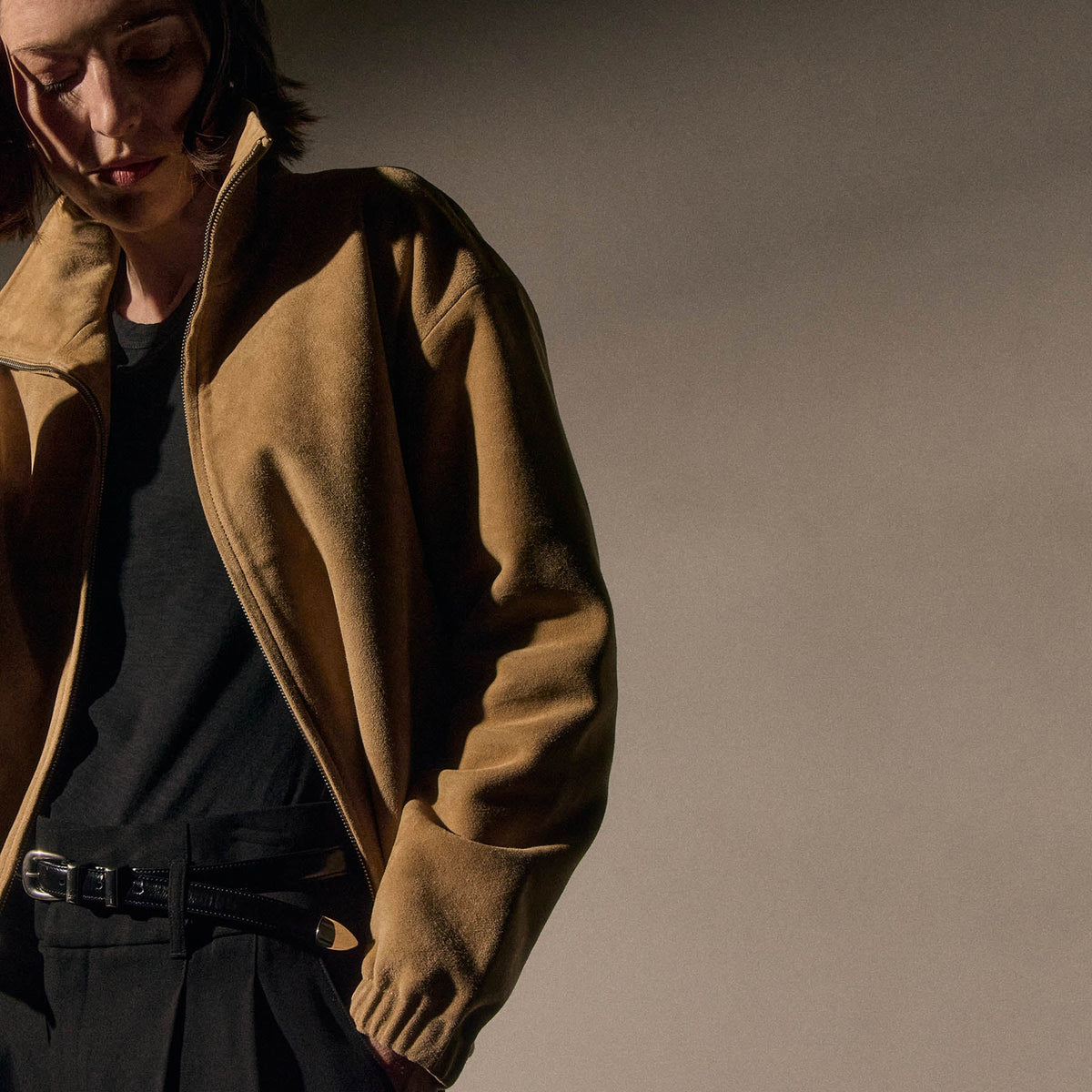 Suede Shrunken Jacket in Sand | James Perse Los Angeles