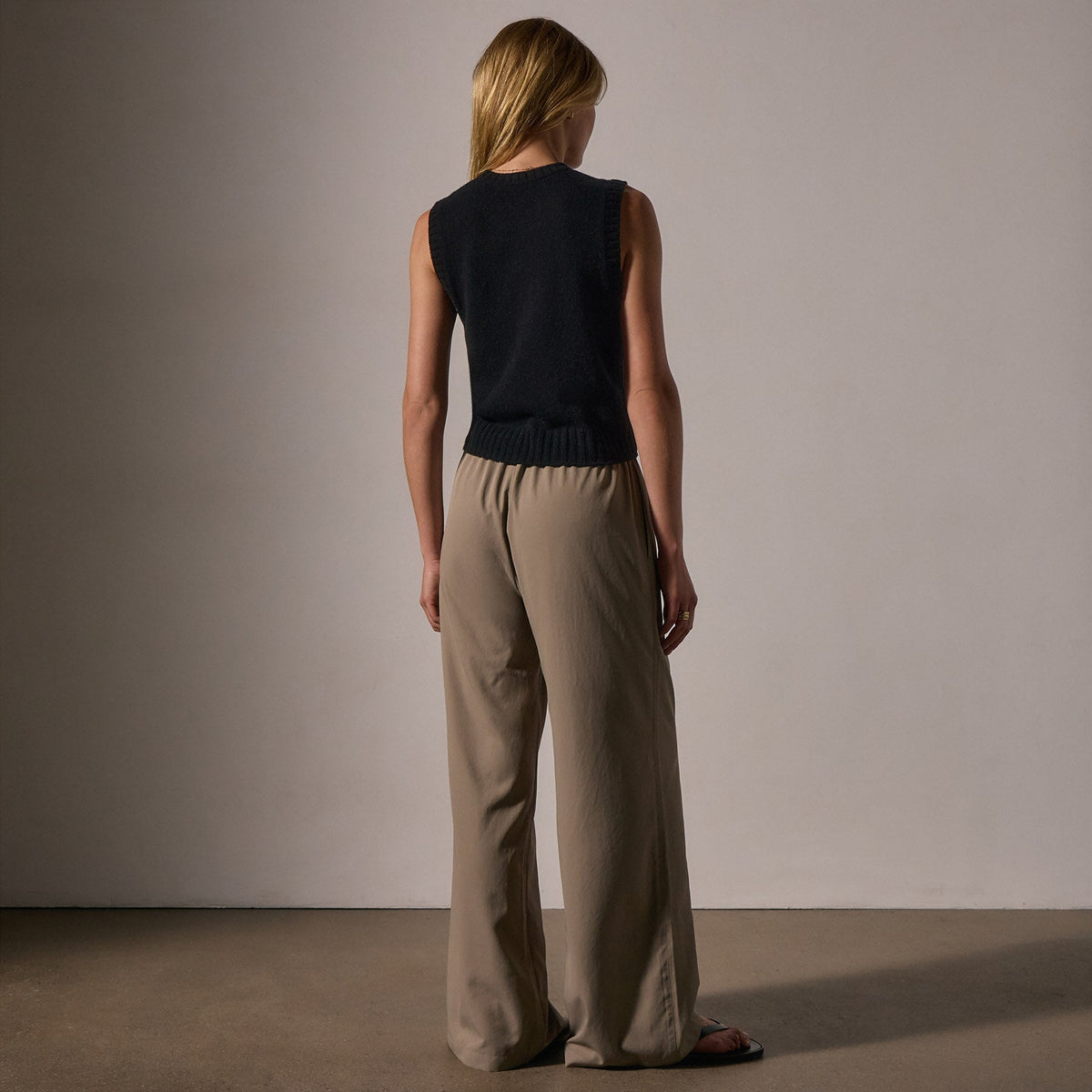 Soft Featherweight Cashmere Vest in Black | James Perse Los Angeles