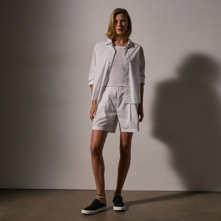 Stretch Poplin Elastc Short in White | James Perse Los Angeles