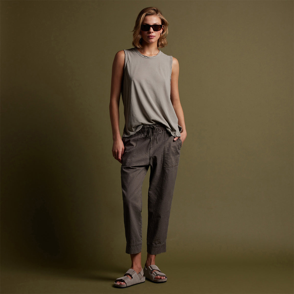 Seersucker Pant in River Rock Pigment | James Perse Los Angeles