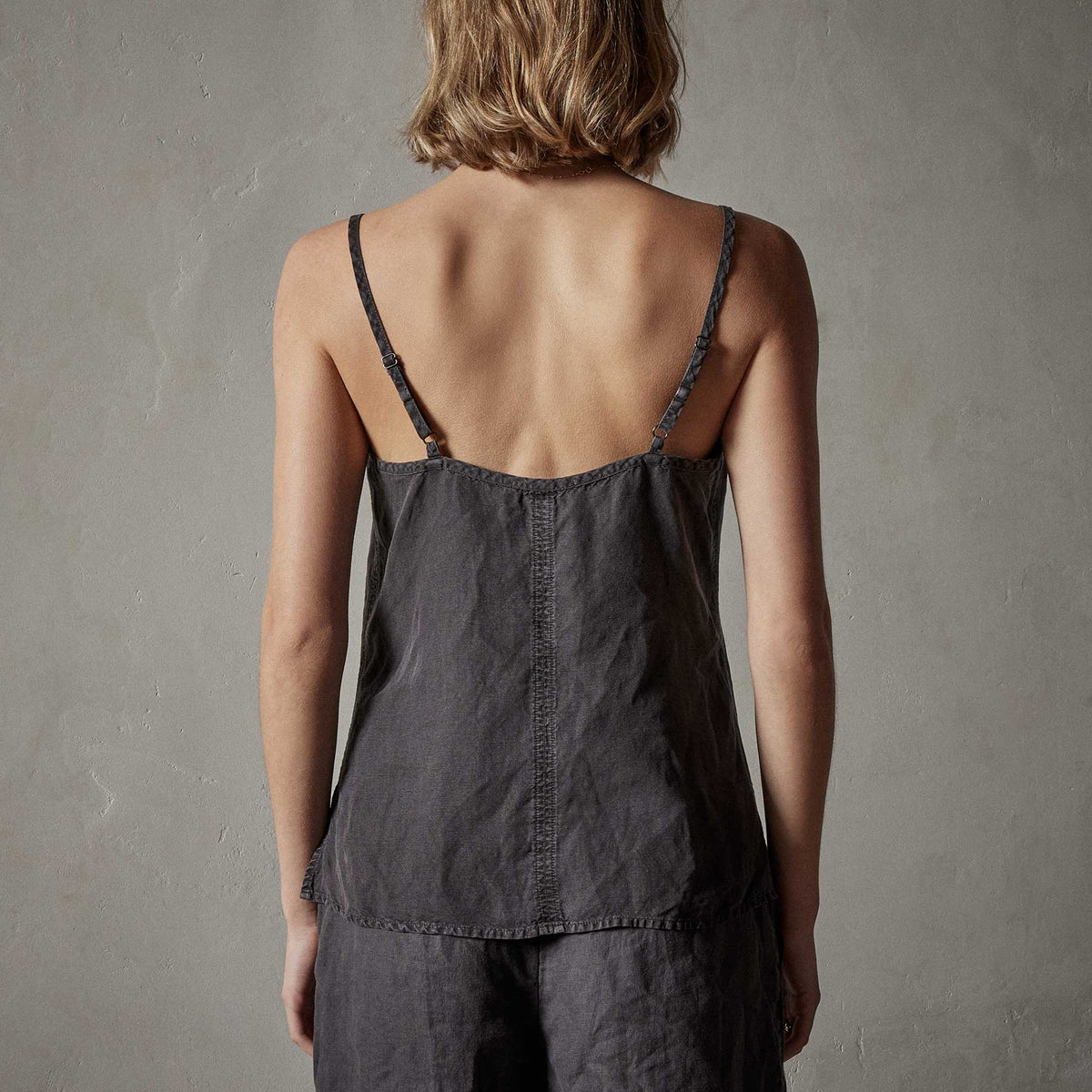 Surfside Linen Cami in Magma Pigment | James Perse Los Angeles