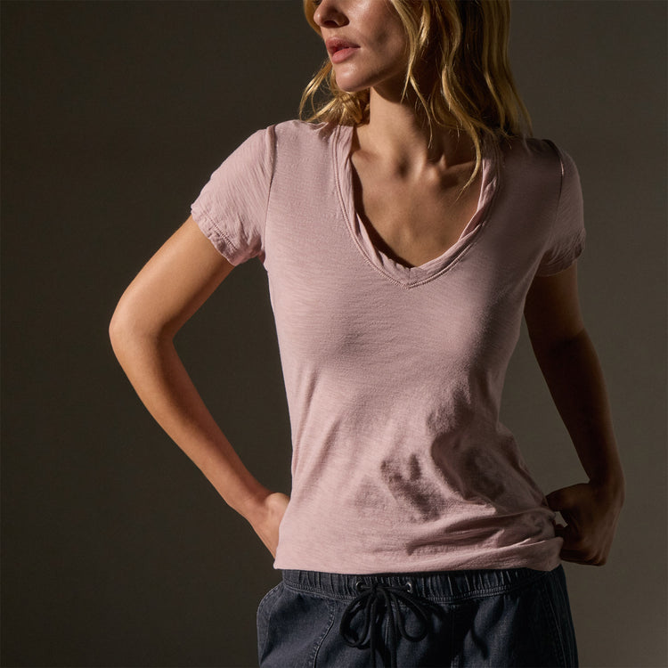 Sheer Slub Casual V Neck in Degas | James Perse Los Angeles