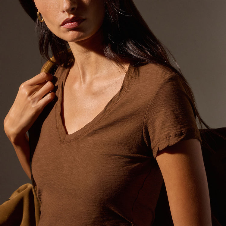 Sheer Slub Casual V Neck in Light Roast | James Perse Los Angeles