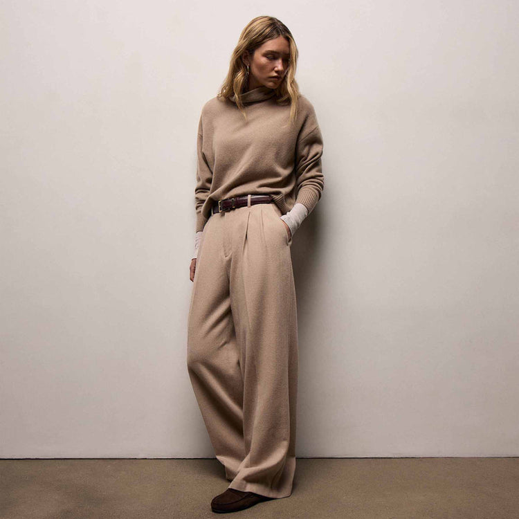 Wool Cashmere Blend Pleated Trouser in Coffee | James Perse Los Angeles