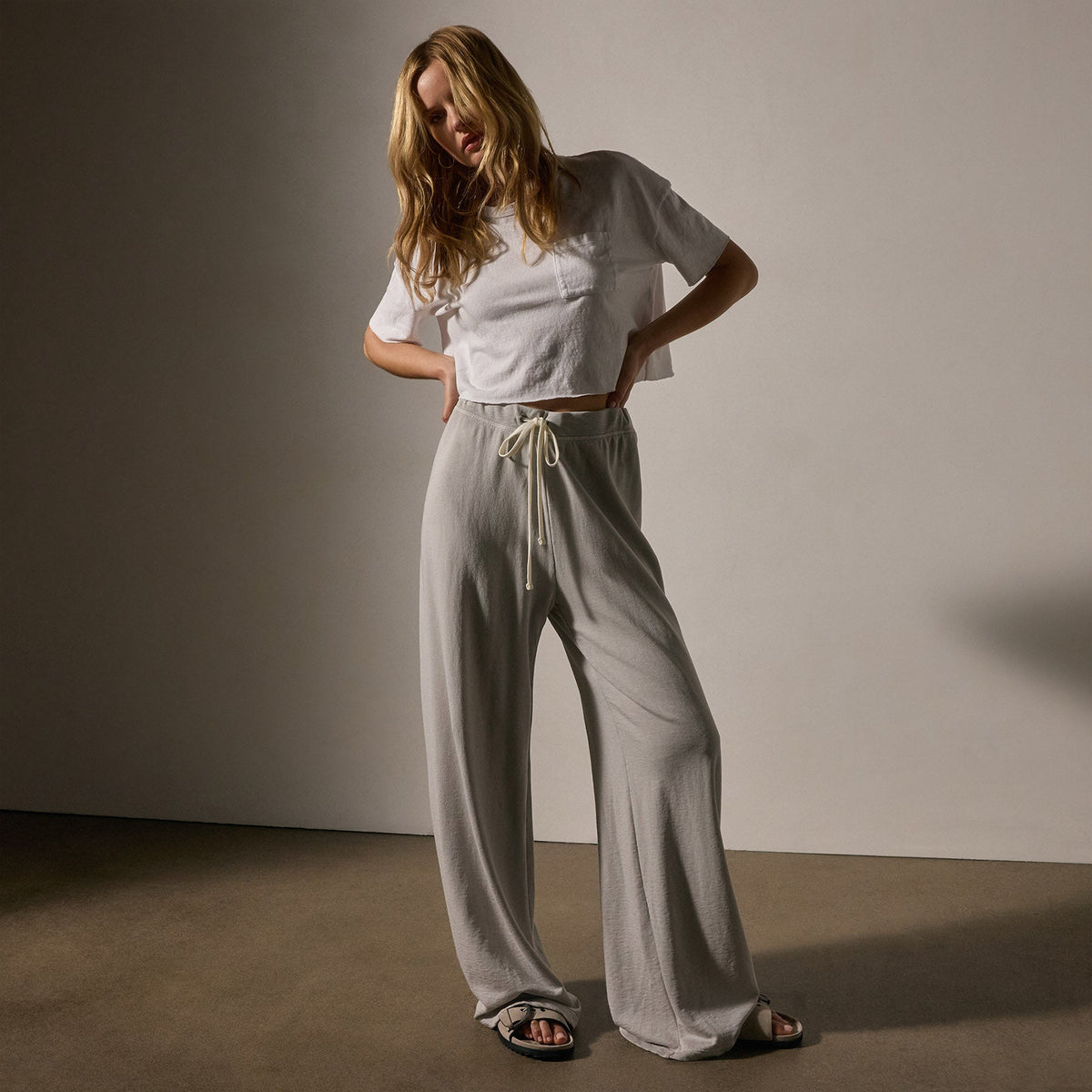 Wide Leg Sweatpant in Salt Pigment | James Perse Los Angeles