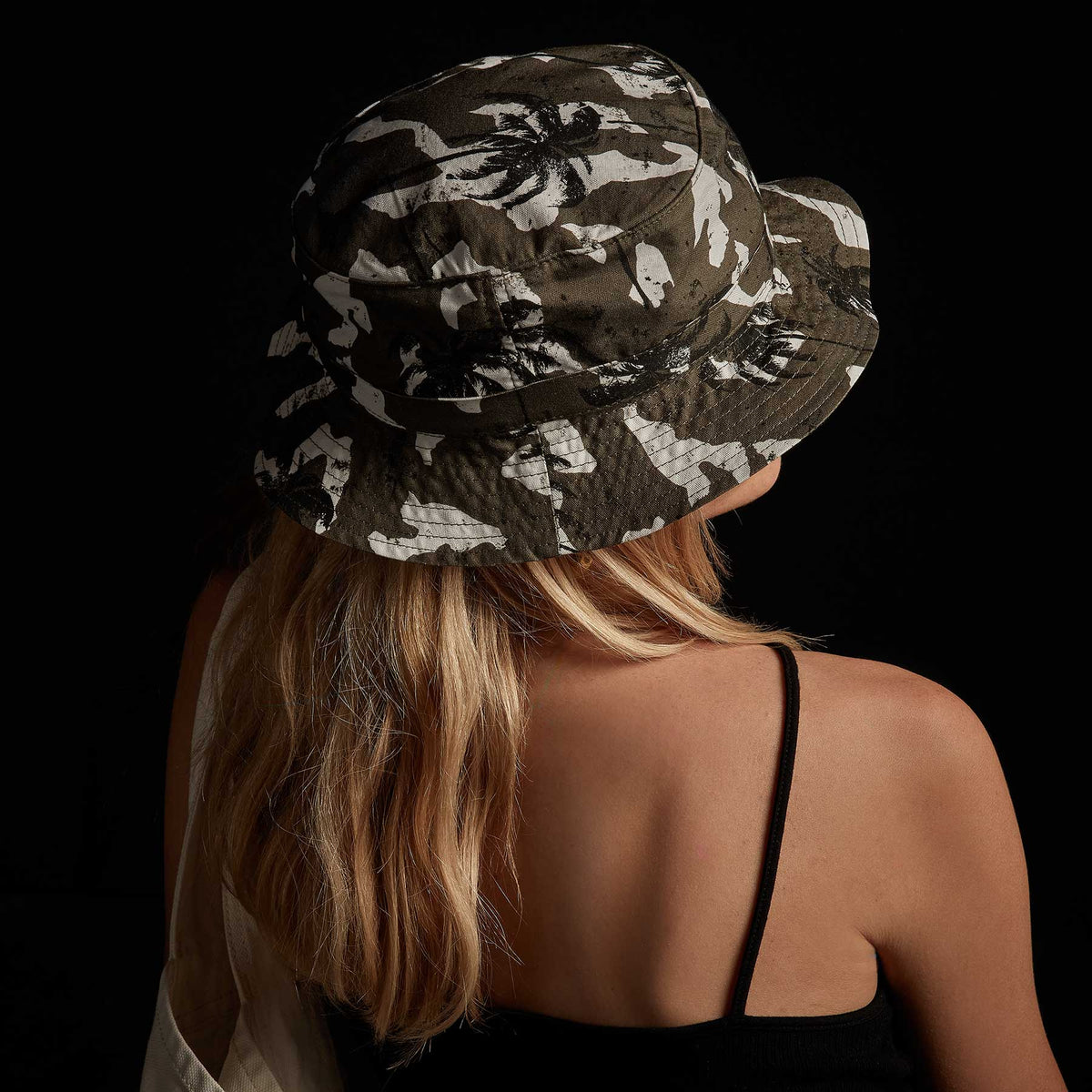 Camo Palm Print Bucket Hat - Jungle | James Perse Los Angeles