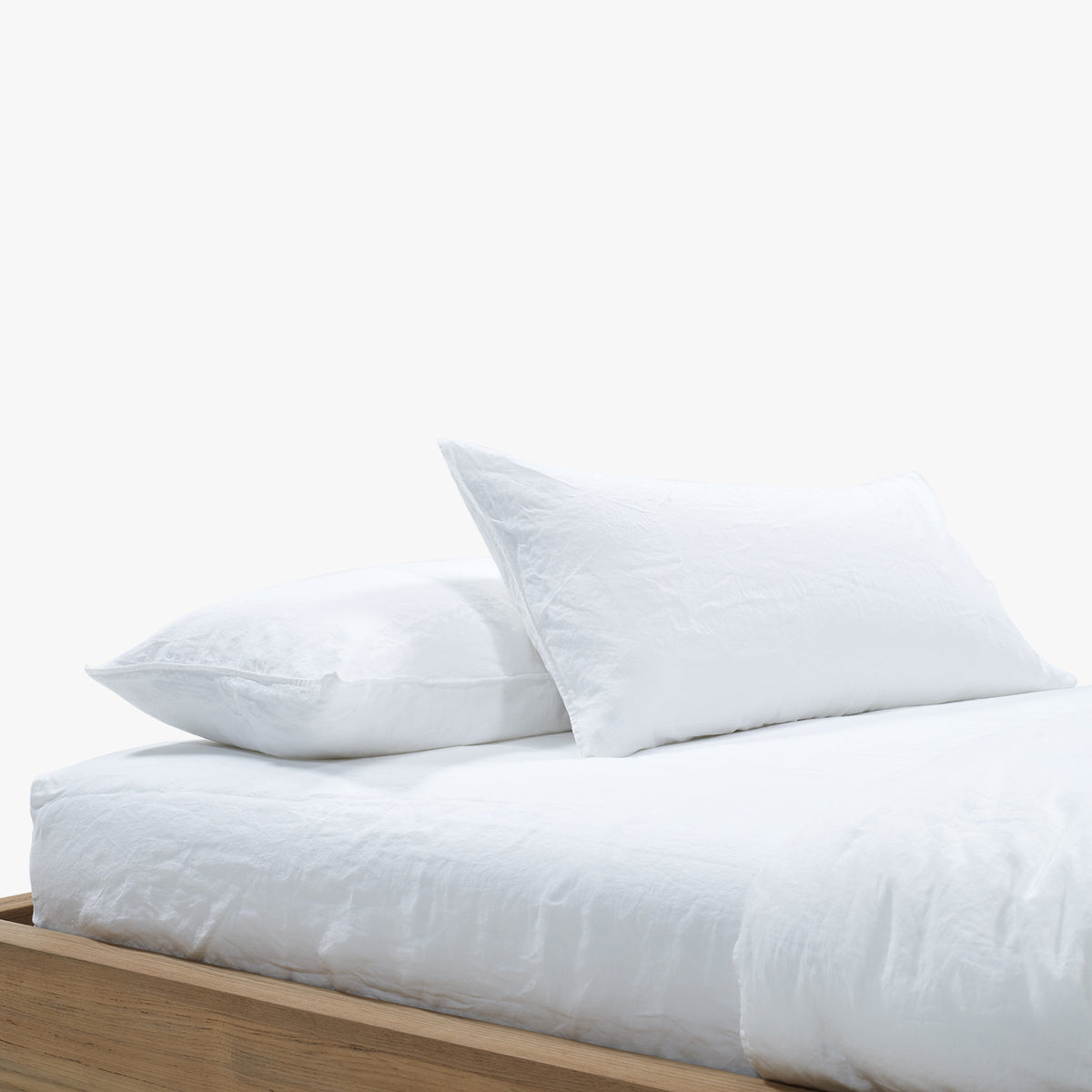 2 Set Of Linen Pillow Sham In White | James Perse Los Angeles