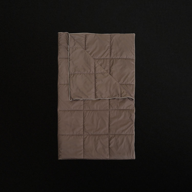 Y/OSEMITE Quilted Blanket in Tent/Beige | James Perse Los Angeles