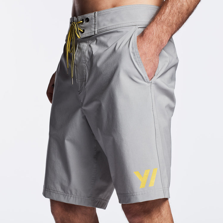 Y/OSEMITE Classic Pocket Boardshort In Stone | James Perse Los Angeles