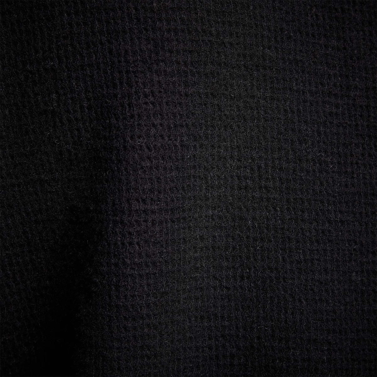 Alpine Thermal Henley in Black | James Perse Los Angeles 