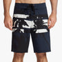 Printed Palm Mens Boardshort in Deep | James Perse Los Angeles
