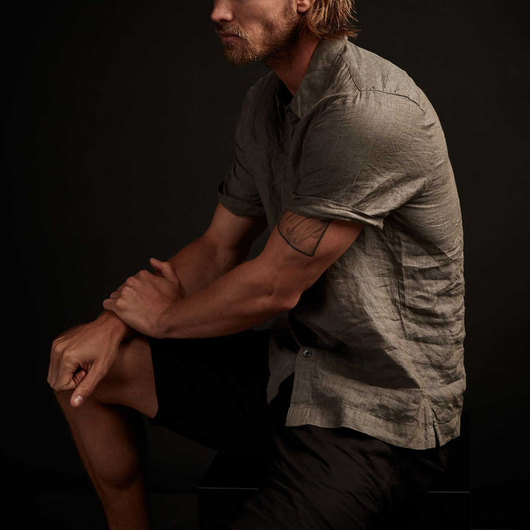 Short Sleeve Linen Shirt In Artichoke | James Perse Los Angeles