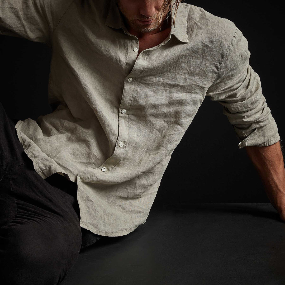 Classic Linen Shirt in Mineral Pigment | James Perse Los Angeles