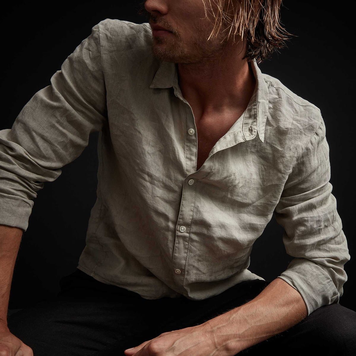 Classic Linen Shirt in Mineral Pigment | James Perse Los Angeles