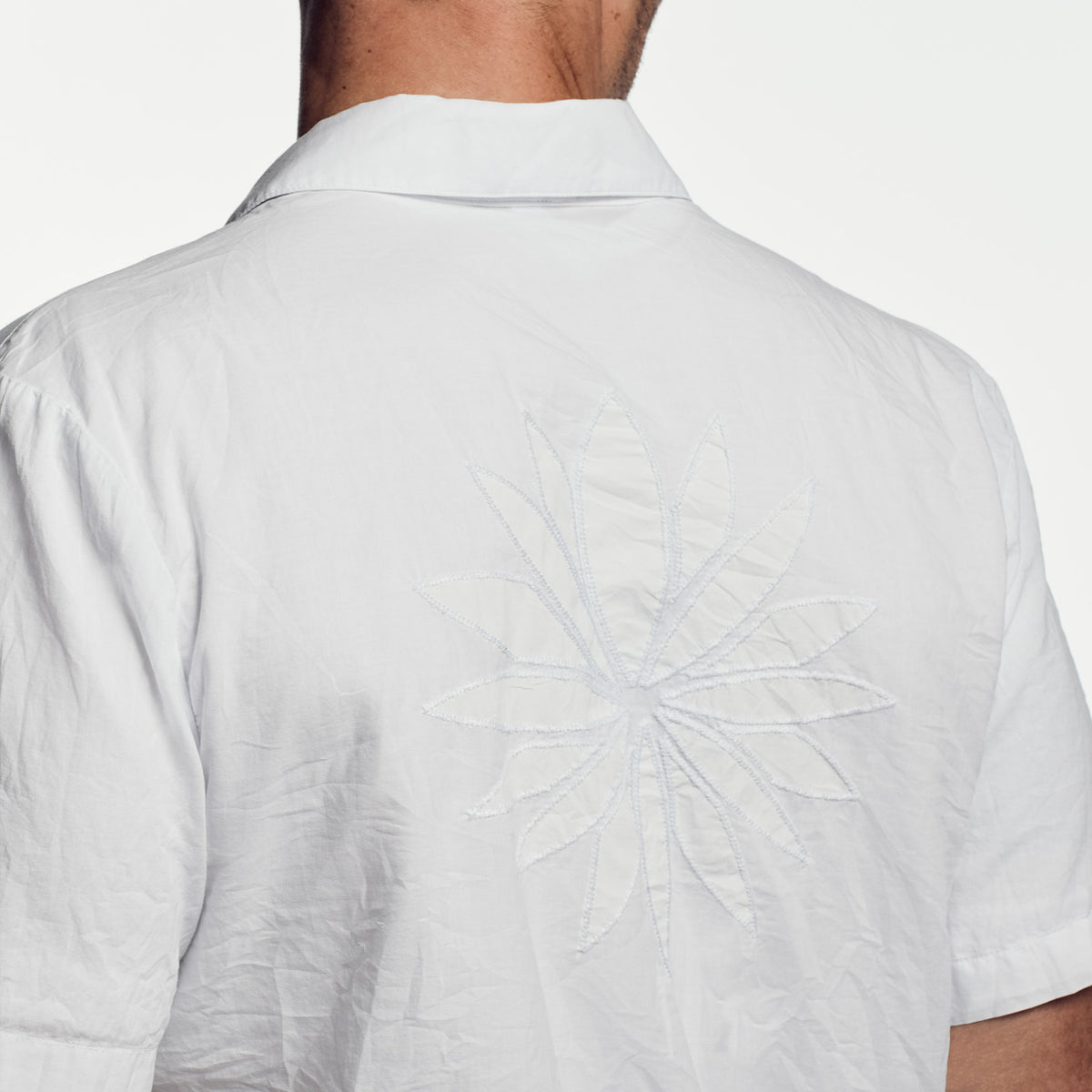 Voile Lotus Embroidered Shirt In White | James Perse Los Angeles