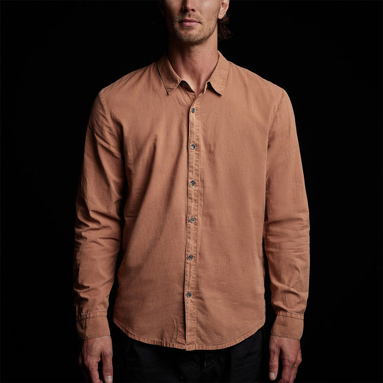 Standard Shirt in Nutmeg Pigment | James Perse Los Angeles